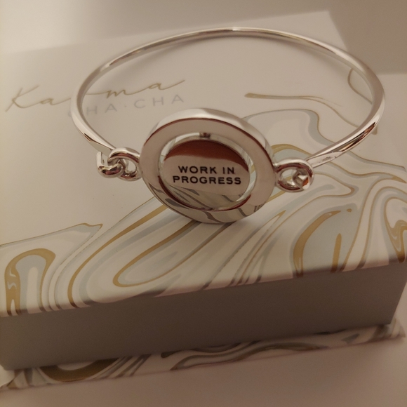 Yin Yang Spinning Karma Cha Cha Bracelet - Picture 2 of 7